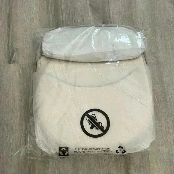 MICHAEL KORS - Dover Large Signature Logo Shoulder Bag - Picture 9 of 9